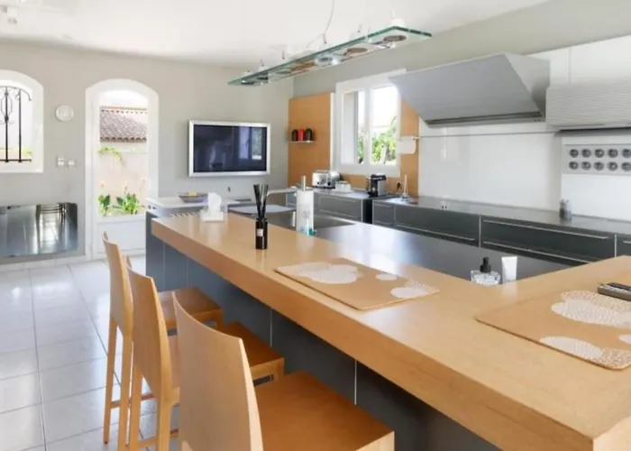 Vila Rare Luxueuse 250 M2 Proche *