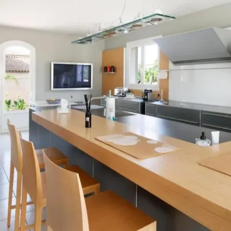 Villa Rare Luxueuse 250 M2 Proche *