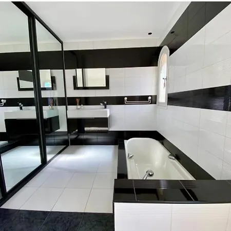 Rare Luxueuse 250 M2 Proche Villa Perols