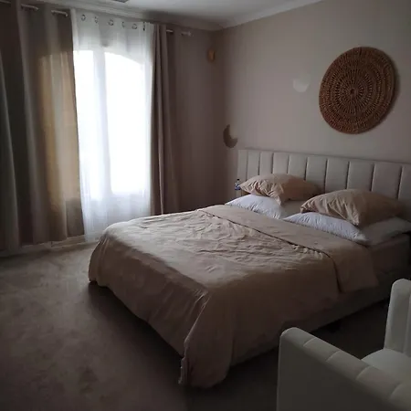 Rare Luxueuse 250 M2 Proche *