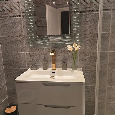 Rare Luxueuse 250 M2 Proche Villa *